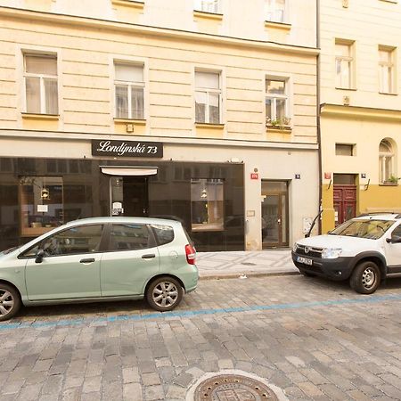 Premier Apartments Near The Museum Prag Eksteriør billede