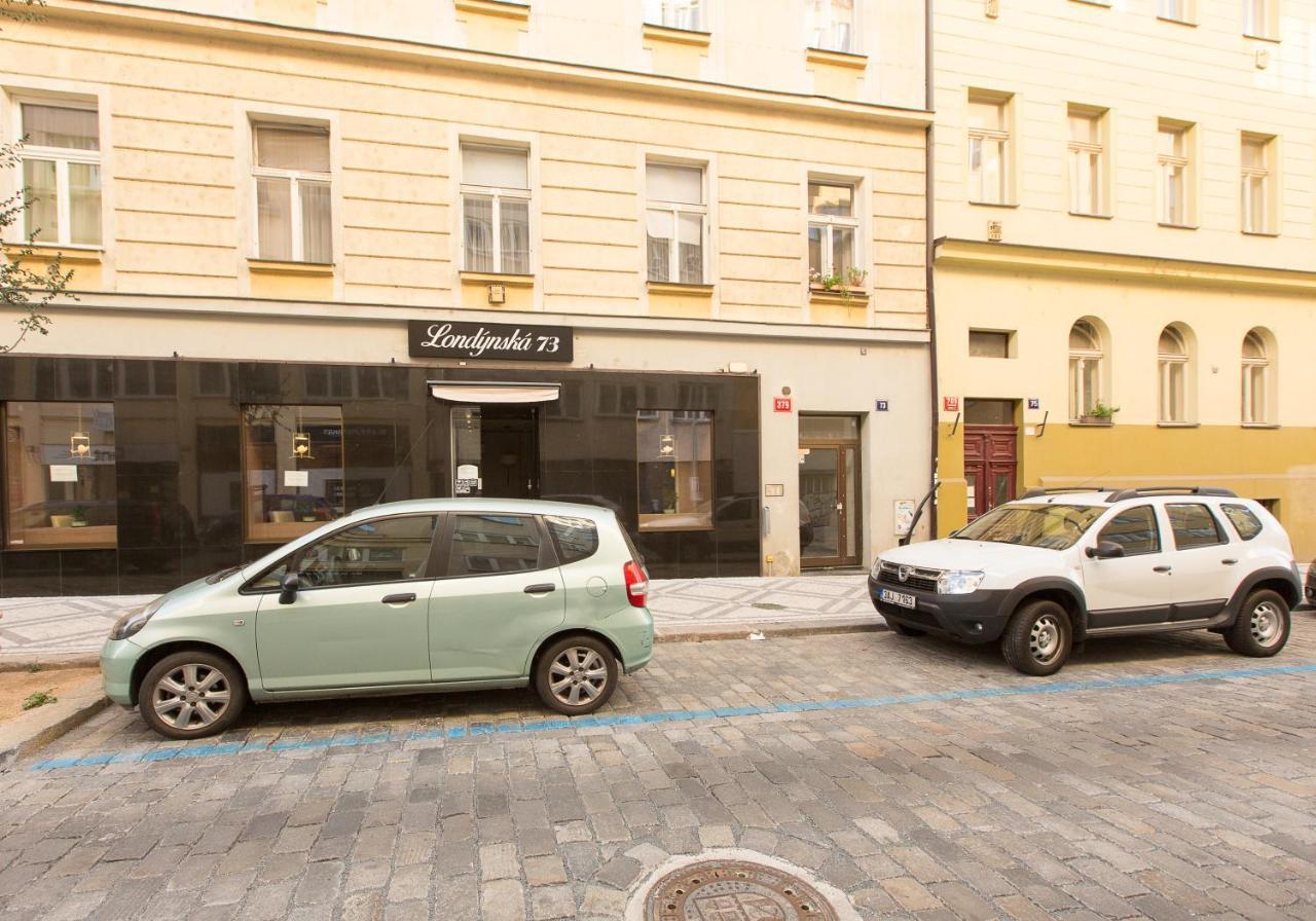 Premier Apartments Near The Museum Prag Eksteriør billede